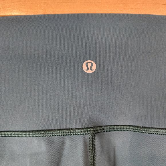 Lululemon Wunder Under Crop High-Rise Curve 17" Frosted Pine Green Jasper Size 4 - Picture 6 of 8